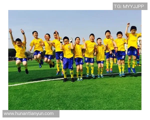 成都足球队默契配合探讨:提升球队战术与团队精神的关键因素MBA